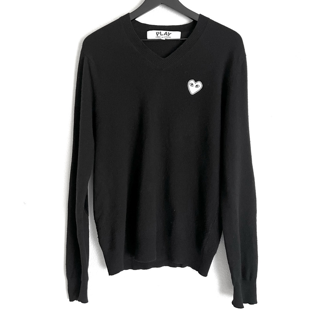 Comme Des Garçons Play heart embroidered V Neck sweater Size M Wool Elbow Patch